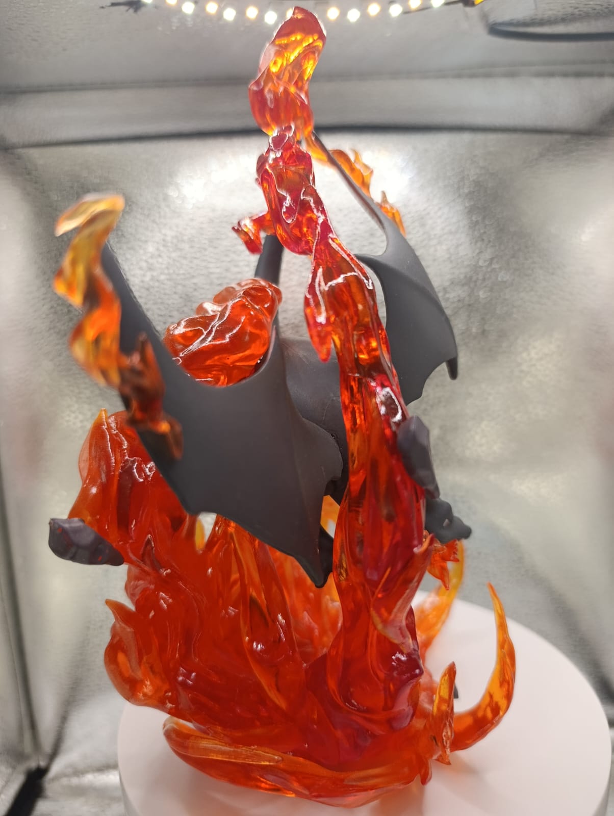 Charizard Action Figure, lateral esquerda