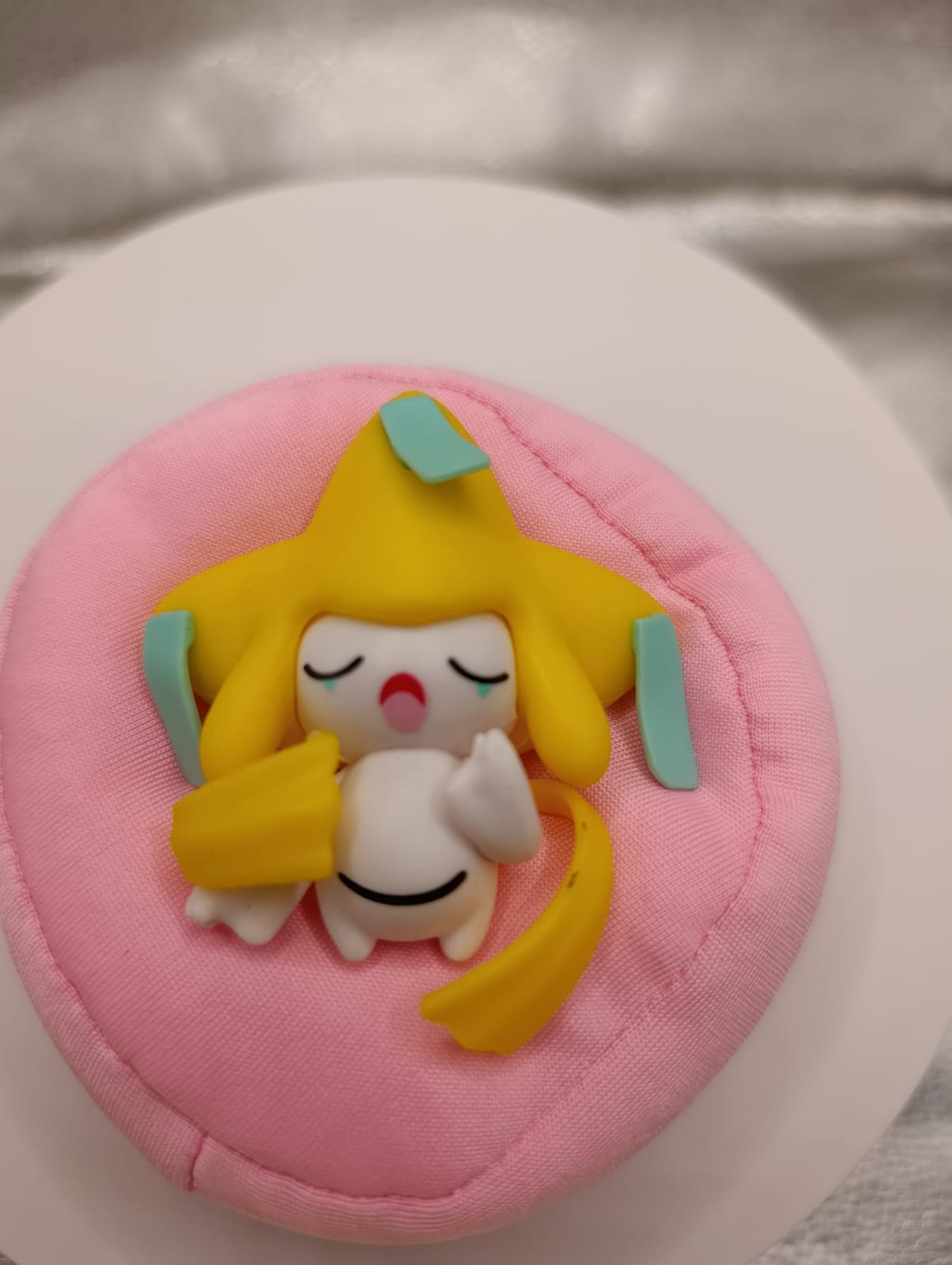 Rayquaza Action Figure, vista frontal