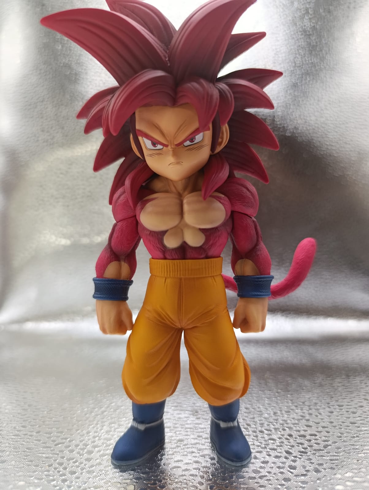 Goku Super Saiyajin Action Figure
